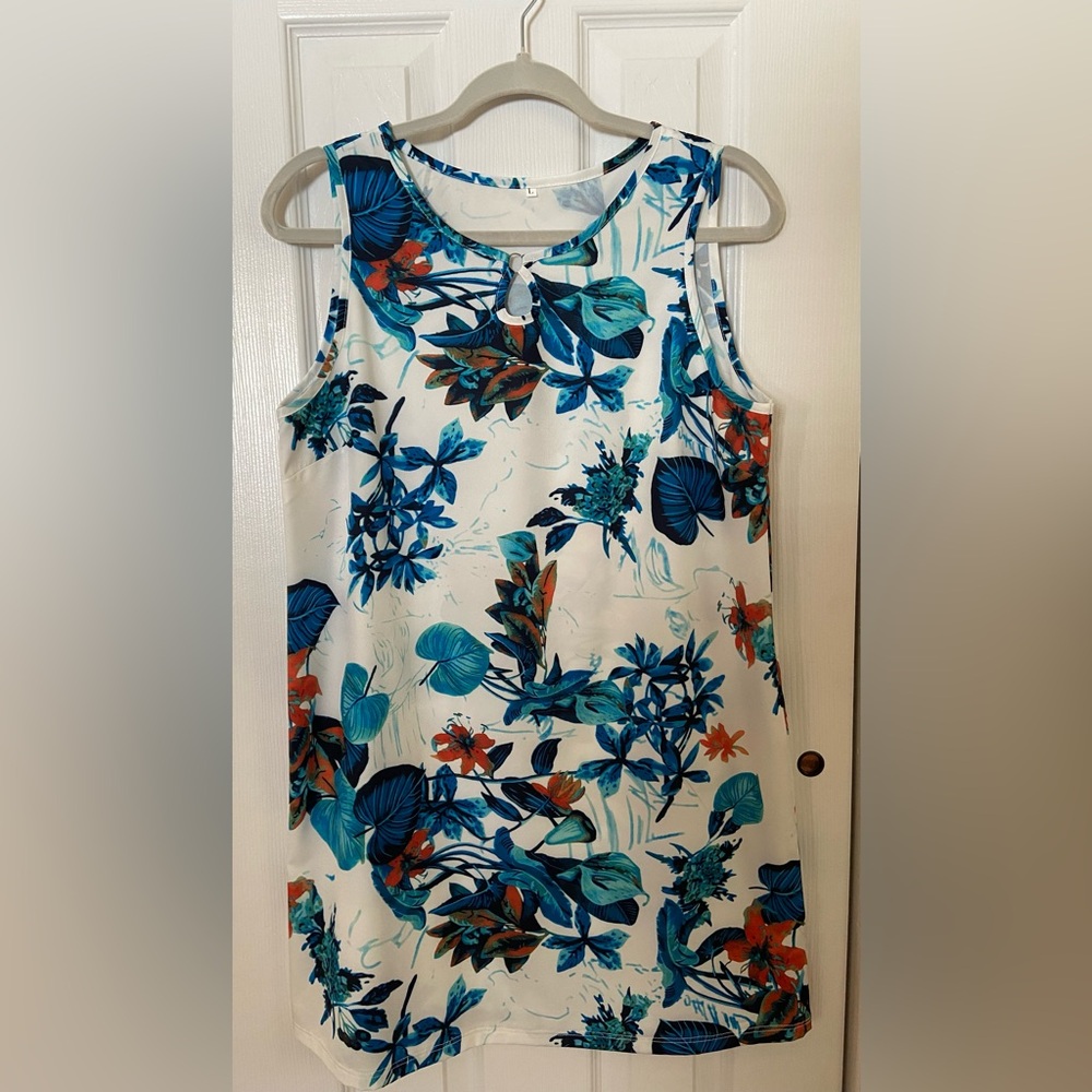 PRINTED TROPICAL LEAF DRESS NWT